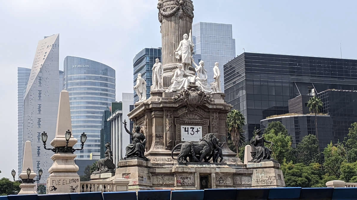 The Angel of Independence monument in Mexico City