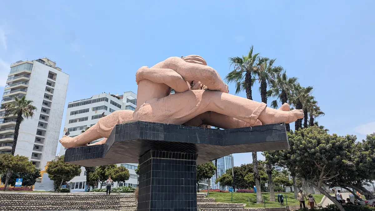 The iconic El Beso (The Kiss) sculpture located in Parque del Amor (Alberto Andrade Carmona Park) in Miraflores, Lima, Peru.